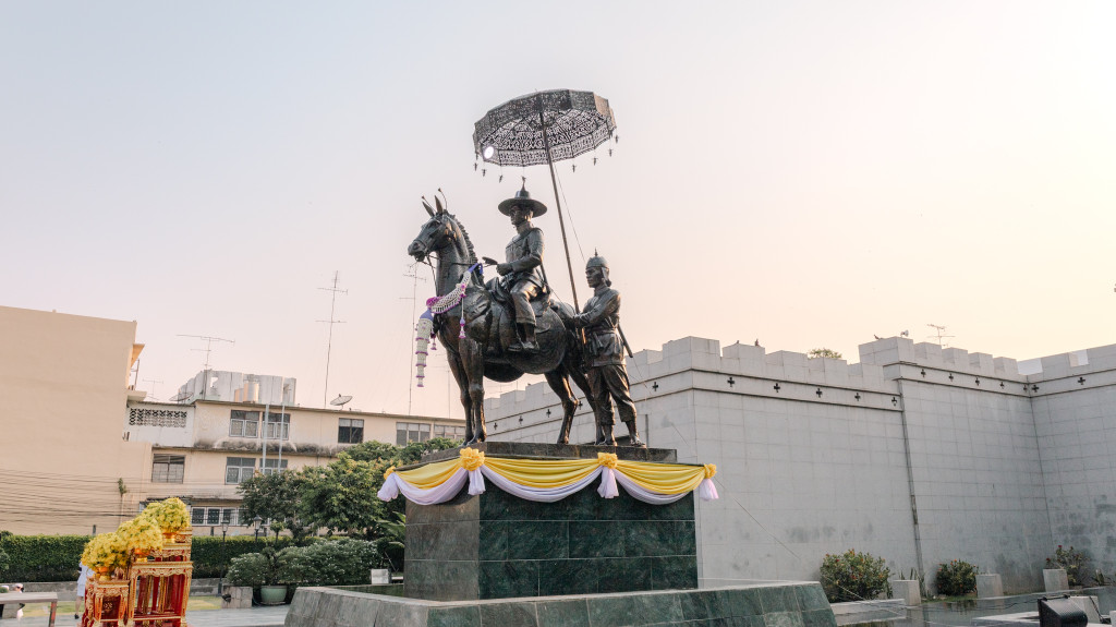 ภาพบรรยากาศพิธีวางพานพุ่ม 1