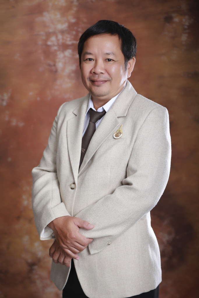 นายศรีวรรณ ท้าวแสนเปี้ย