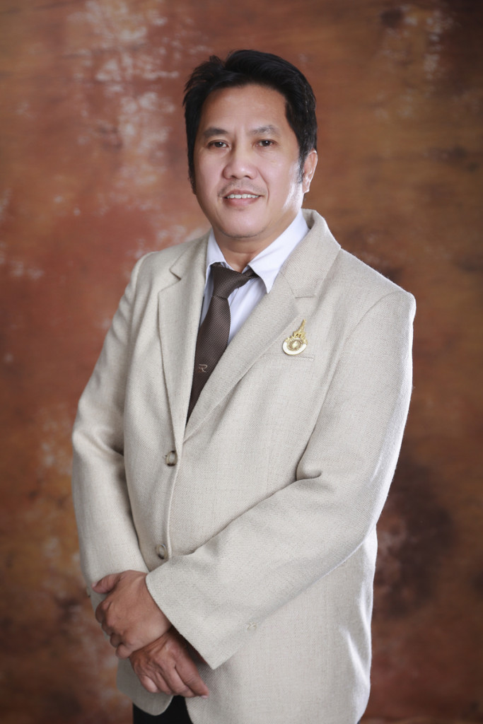 นายพีรพัฒน์ ปัญญาโอบนิธิ