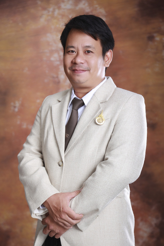 นายอานนท์ ปัญจมา