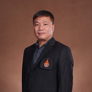 นายชุมพล