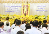 รูปภาพ : ร่วมประกอบพิธีวางพวงมาลาน้อมรำลึกในพระมหากรุณาธิคุณ เนื่องในวันคล้ายวันสวรรคต ร.9