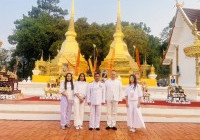 รูปภาพ : มทร.ล้านนา เชียงราย เข้าร่วมพิธีเจริญพระพุทธมนต์ ถวายพระพรชัยมงคลแด่สมเด็จพระเจ้าลูกยาเธอ เจ้าฟ้าพัชรกิติยาภา นเรนทิราเทพนวดี กรมหลวงราชสาริณีพัขร มหาวัชรราชธิดา ณ วัดพระธาตุดอยตุง อ.แม่สาย จ.เชียงราย