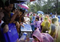 รูปภาพ : มทร.ล้านนา ร่วมจัดกิจกรรมจิตอาสาและทำนุบำรุงพระพุทธศาสนา “วิสาขะทาน  ประเพณีเดินขึ้นดอยสุเทพ ประจำปี 2567”