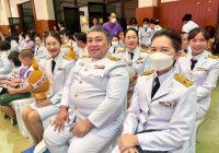 รูปภาพ : คณาจารย์ มทร.ล้านนา ลำปาง ร่วมพิธีถวายเครื่องราชสักการะและจุดเทียนถวายพระพรชัยมงคล เฉลิมพระเกียรติสมเด็จพระนางเจ้าฯ พระบรมราชินี เนื่องในโอกาสวันเฉลิมพระชนมพรรษา 3 มิถุนายน 2568
