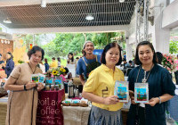 รูปภาพ : มทร.ล้านนา จัดงาน “กาดหมั้ว คัวกิ๋น ย้อนถิ่น เวียงเจ็ดลิน 2568 : Bala Marketplace 2025” ส่งเสริม Soft Power และเศรษฐกิจสร้างสรรค์