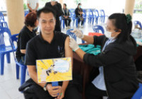 รูปภาพ : มทร.ล้านนา เชียงราย เดินหน้า University of Empathy  ผนึก รพ.แม่ลาว บริการฉีดวัคซีนไข้หวัดใหญ่  ป้องกันบุคลากร - นักศึกษา ก่อนฤดูระบาด