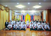 รูปภาพ : รับเหรียญรางวัลเรียนดี 