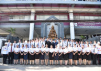 รูปภาพ : รับเหรียญรางวัลเรียนดี 