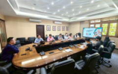รองอธิการบดีฝ่ายกิจการนักศึกษาและศิษย์เก่าสัมพันธ์ ประชุมติดตามแผนปฏิบัติราชการกองประชาสัมพันธ์ ปีงบประมาณ 2568
