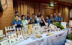 กิจกรรมประเมินและติดตามตรวจเยี่ยมพื้นที่วิจัย ภายใต้แผนงานวิจัยการขยายผลเทคโนโลยีที่เหมาะสม เพื่อยกระดับเศรษฐกิจฐานรากและแก้หนี้ครัวเรือน ของเครือข่ายมหาวิทยาลัยเทคโนโลยีราชมงคล