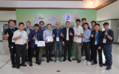 มทร.ล้านนา คว้ารางวัลบทความดีเด่นบนเวที EENET 2025 พร้อมลงพื้นที่ติดตามโครงการไมโครกริดชุมชนบ้านคลองเรือ ต้นแบบพลังงานสะอาดแห่งอนาคต