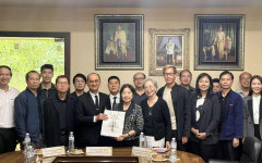 Meeting with AI Experts from the United States