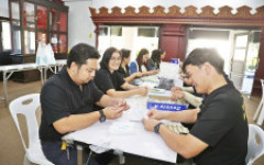 มทร.ล้านนา ระดมจิตอาสาบรรจุเมล็ดพันธุ์ผัก 1,000 ชุด ส่งช่วยฟื้นฟูผู้ประสบภัยภาคใต้