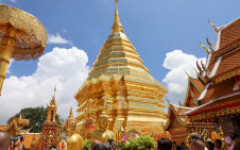 มทร.ล้านนา ร่วมพิธีถวายน้ำสรงและผ้าไตรพระราชทาน ไหว้สาป๋าระมีพระบรมธาตุเจ้าดอยสุเทพ