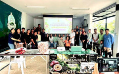 คณะวิทยาศาสตร์และเทคโนโลยีการเกษตร มหาวิทยาลัยเทคโนโลยีราชมงคลล้านนา ตาก  ถ่ายทอดเทคโนโลยีการแปรรูปผลิตภัณฑ์เมล็ดเสาวรสแผ่น ภายใต้โครงการวิจัย“การพัฒนาผลิตภัณฑ์เมล็ดเสาวรสแผ่นเพื่อเป็นอาหารสุขภาพ”