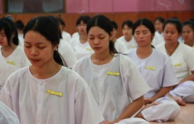 รูปภาพ : ปฏิบัติธรรมพัฒนาจิต ถวายพระบาทสมเด็จพระปรมินทรมหาภูมิพลอดุลยเดช