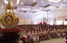 รูปภาพ : มทร.ล้านนา ได้รับพระมหากรุณาธิคุณจากสมเด็จพระเทพรัตนราชสุดาฯ สยามบรมราชกุมารี ในการเสด็จแทนพระองค์ พระราชทานปริญญาบัตรให้แก่ผู้สำเร็จการศึกษา ปีการศึกษา ๒๕๕๙