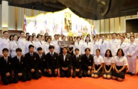 รูปภาพ : คณะผู้บริหารมทร.ล้านนา ร่วมงานพิธีวันคล้ายวันสวรรคตพระบาทสมเด็จพระจอมเกล้าเจ้าอยู่หัว รัชกาลที่ 4 