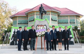 รูปภาพ : มทร.ล้านนา ลำปาง ร่วมวางพวงมาลา วันทหารผ่านศึก เชิดชูเกียรติและเผยแพร่เกียรติคุณเหล่าทหารกล้า