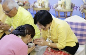 รูปภาพ : เครือข่ายสถาบันอุดมศึกษา เชียงใหม่ ร่วมสืบสานประเพณีสระเกล้าดำหัวอธิการบดี 12 สถาบัน 