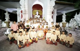 รูปภาพ : มทร.ล้านนา ร่วมสืบสานประเพณีเดินขึ้นดอยนมัสการพระบรมธาตุดอยสุเทพในวันวิสาขบูชา ประจำปี 2562 และจัดซุ้มกิจกรรม “ขึ้นดอยปีนี้ทำดีเพื่อพ่อ ครั้งที่ 10”