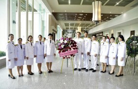 รูปภาพ : มทร.ล้านนา ร่วมวางพวงมาลาน้อมรำลึกถึงพระมหากรุณาธิคุณ เนื่องในวันสมเด็จพระนารายณ์มหาราช ประจำปี 2562  