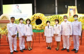 รูปภาพ : มทร.ล้านนา ร่วมพิธีทำบุญตักบาตร ถวายเป็นพระราชกุศล พิธีวางพวงมาลา และถวายบังคม เนื่องในวันคล้ายวันสวรรคต พระบาทสมเด็จพระบรมชนกาธิเบศร มหาภูมิพลอดุลยเดชมหาราช บรมนาถบพิตร