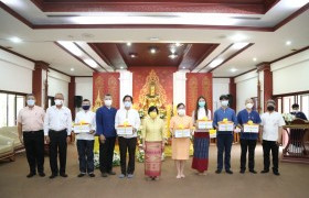 รูปภาพ : มทร.ล้านนา จัดโครงการส่งเสริมพระพุทธศาสนามอบเทียนพรรษาให้กับ 6 หน่วยงานภายใน สืบสานประเพณีเข้าพรรษา