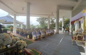 รูปภาพ : มทร.ล้านนา เชียงราย จัดพิธีบำเพ็ญกุศลและพิธีน้อมรำลึก เนื่องในวันคล้ายวันสวรรคตพระบาทสมเด็จพระบรมชนกาธิเบศ มหาภูมิพลอดุลยเดชมหาราช บรมนาถบพิตร