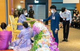 รูปภาพ : ตัวแทนทีมล้านนา เข้ารับพระราชทานประกาศนียบัตร จากสมเด็จพระกนิษฐาธิราชเจ้า กรมสมเด็จพระเทพรัตนราชสุดา ฯ สยามบรมราชกุมารี รางวัลผู้ชนะเลิศการแข่งขัน แข่งขันหุ่นยนต์ ไร้การบังคับอัจฉริยะ Roboinnovator Challenge 2022