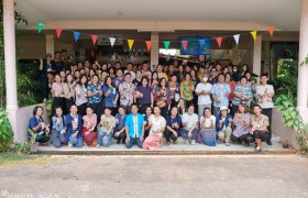 รูปภาพ : มทร.ล้านนา น่าน จัดกิจกรรมสรงน้ำพระพุทธรูปและรดน้ำดำหัวปีใหม่เมือง ประจำปี 2566