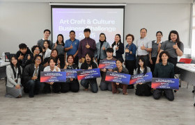 รูปภาพ : มทร.ล้านนา จัดกิจกรรม Art craft and Culture Business Challenge 2025 เพื่อค้นหาผู้ประกอบการรายใหม่จากนักศึกษาและศิษย์เก่า