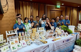 รูปภาพ : กิจกรรมประเมินและติดตามตรวจเยี่ยมพื้นที่วิจัย ภายใต้แผนงานวิจัยการขยายผลเทคโนโลยีที่เหมาะสม เพื่อยกระดับเศรษฐกิจฐานรากและแก้หนี้ครัวเรือน ของเครือข่ายมหาวิทยาลัยเทคโนโลยีราชมงคล