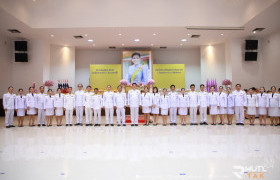 รูปภาพ : มทร.ล้านนา ตาก ร่วมพิธีวางพานพุ่มและพิธีจุดเทียนถวายพระพรชัยมงคล เนื่องในโอกาสวันเฉลิมพระชนมพรรษาสมเด็จพระนางเจ้าฯ พระบรมราชินี ประจำปี 2568