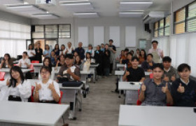 รูปภาพ : ศูนย์บ่มเพาะวิสาหกิจ มทร.ล้านนา จุดประกายแนวคิดการเริ่มต้นธุรกิจอย่างสร้างสรรค์ ผ่านกิจกรรม “Startup Sparks RMUTL”