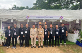 รูปภาพ :        มทร.ล้านนา เฝ้าฯรับเสด็จ สมเด็จพระกนิษฐาธิราชเจ้า กรมสมเด็จพระเทพรัตนราชสุดาฯ สยามบรมราชกุมารี ในพิธีเปิดการประชุมวิชาการและนิทรรศการ ครั้งที่ 12 “ทรัพยากรไทย : หวนดูทรัพย์สิ่งสินตน”