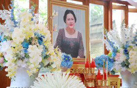 รูปภาพ : มทร.ล้านนา ร่วมประกอบพิธีบำเพ็ญกุศลปัณรสมวาร (15 วัน) อุทิศถวายพระราชกุศลแด่สมเด็จพระนางเจ้าสิริกิติ์ พระบรมราชินีนาถ พระบรมราชชนนีพันปีหลวง ณ วัดพระธาตุดอยสุเทพราชวรวิหาร