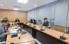 รูปภาพ : กองประชาสัมพันธ์ร่วมประชุมคณะกรรมการบริหารสำนักงานอธิการบดี (วาระพิเศษ)เพื่อร่วมพิจารณาการดำเนินการให้ได้มาซึ่งคณะกรรมการสรรหาอธิการบดี