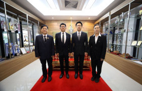 รูปภาพ : มทร.ล้านนา จัดพิธีสักการะพระบรมรูปพระบาทสมเด็จพระบรมชนกาธิเบศร มหาภูมิพลอดุลเดชมหาราช บรมนาถบพิตร และพิธีถวายความอาลัย สมเด็จพระนางเจ้าสิริกิติ์ พระบรมราชินีนาถ พระบรมราชชนนีพันปีหลวง