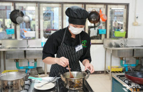 รูปภาพ : มทร.ล้านนา ตาก จัดทดสอบมาตรฐานฝีมือแรงงาน สาขาผู้ประกอบอาหารไทย ระดับ 1 ยกระดับฝีมือแก่นักศึกษา