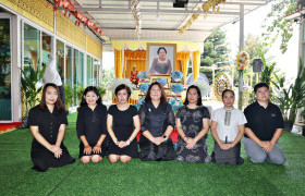 รูปภาพ : มทร.ล้านนา เข้าร่วมพิธีสวดพระพุทธมนต์และเจริญจิตตภาวนาอุทิศถวาย สมเด็จพระนางเจ้าสิริกิตติ์ พระบรมราชชนนีพันปีหลวง ประจำเดือนเมษายน 2569