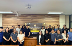 รูปภาพ : บุคลากรกองประชาสัมพันธ์ เข้าร่วมอบรมภาษาอังกฤษ