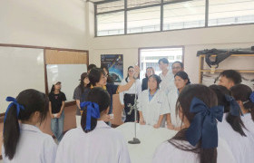 รูปภาพ : คณะวิทยาศาสตร์และเทคโนโลยีการเกษตร มทร.ล้านนา ตาก  เป็นวิทยากรให้ความรู้ “ทักษะปฏิบัติการทางวิทยาศาสตร์”