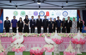 รูปภาพ : มทร.ล้านนา ตาก ร่วมพิธีปิดการอบรมโครงการผลิตบัณฑิตพันธุ์ใหม่ฯ และพิธีมอบโรงเรือนประณีต BCG Model ณ วิทยาลัยนอร์ทเทิร์น