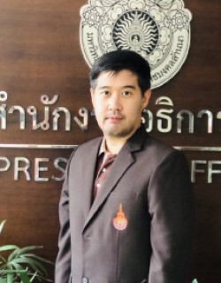 นายสมปรารถนา ยอดชมภู