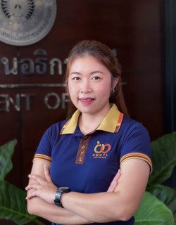 นางสาวจิราภา ธรรมแก้ว (แนท)
