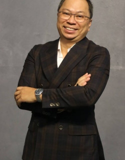 อาจารย์สุทธิศักดิ์ สุขัมศรี