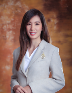 นางสาวนฤมล คิดว่อง