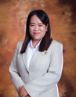 นางสาวธนพร อยู่ดี
